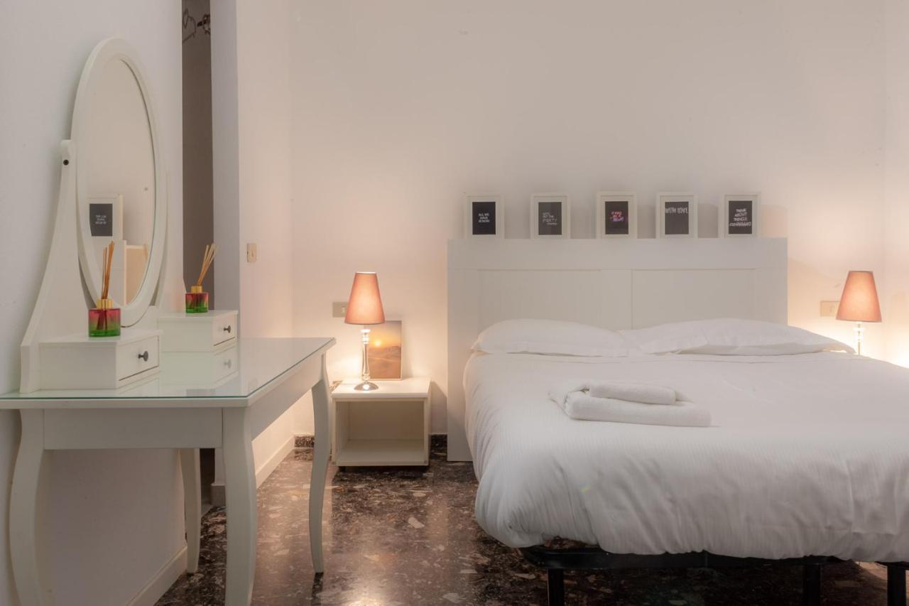 Bnbutler - Vigevano, 13 - A Due Passi Dalla Darsena Apartment Milano Ngoại thất bức ảnh